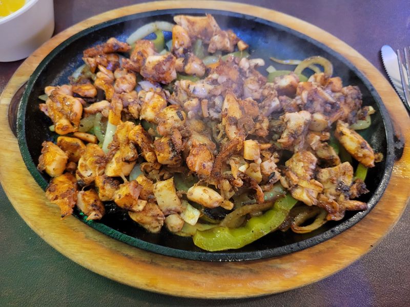 7 Mares Ensaladas Y Mariscos food